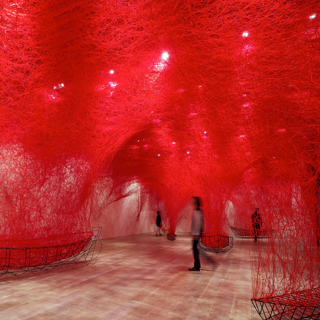 A thread connecting art and communication